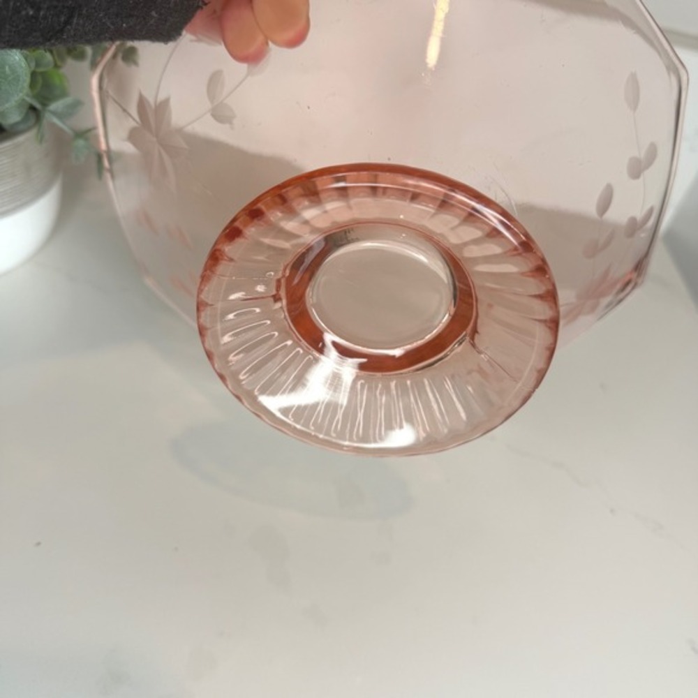 Standard‎ Glass Norwood Pink Etched Floral Pedestal Bowl - Picture 4 of 8